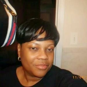 Meet your Posher, Yolanda